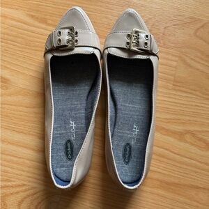 Dr. Scholl’s women’s buckle slip on flats in blush